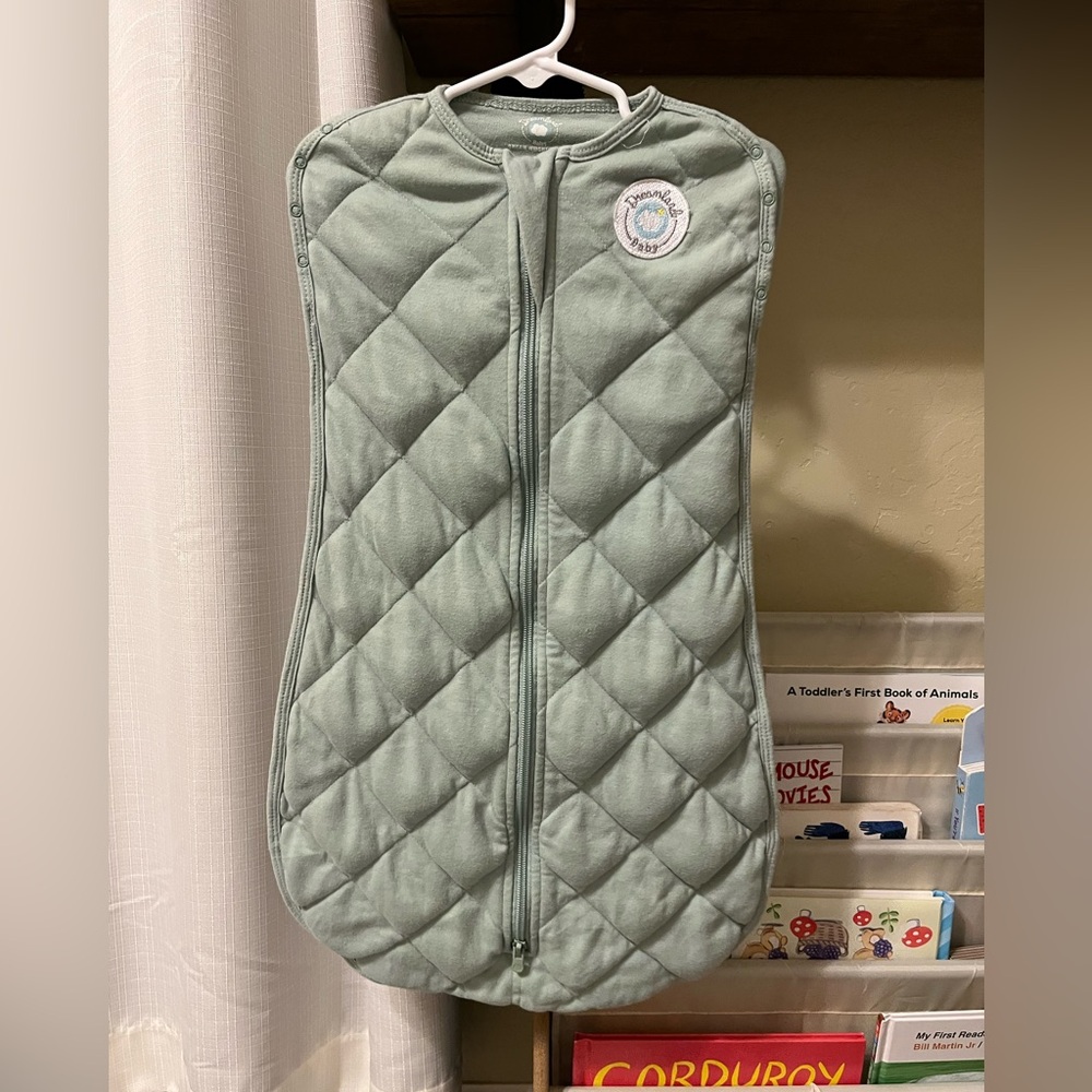 Dreamland Baby Swaddle in Green